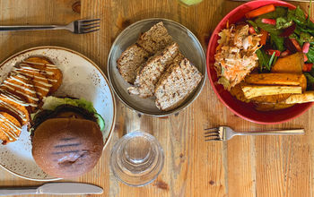Contiki vegan food tour