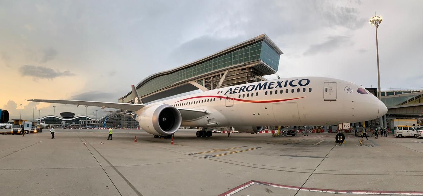 Image: Boeing 787 at CDMX. (photo via Aeroméxico) (Photo via Aeroméxico)
