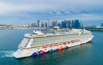 Dream Cruises' World Dream arrives in Singapore.