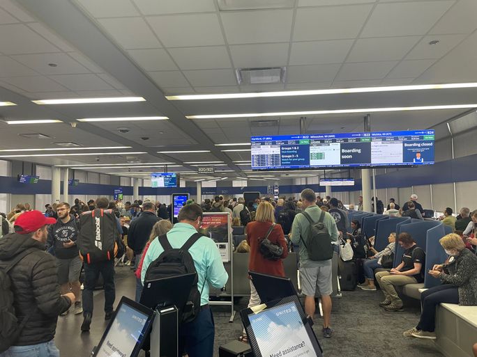 chicago o'hare, Chicago airport, o'hare international airport, gate area, boarding gates