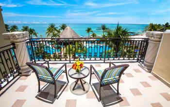 Family Junior Suite Oceanfront View room at Panama Jack Resorts Playa del Carmen