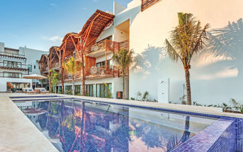 Mystique Holbox