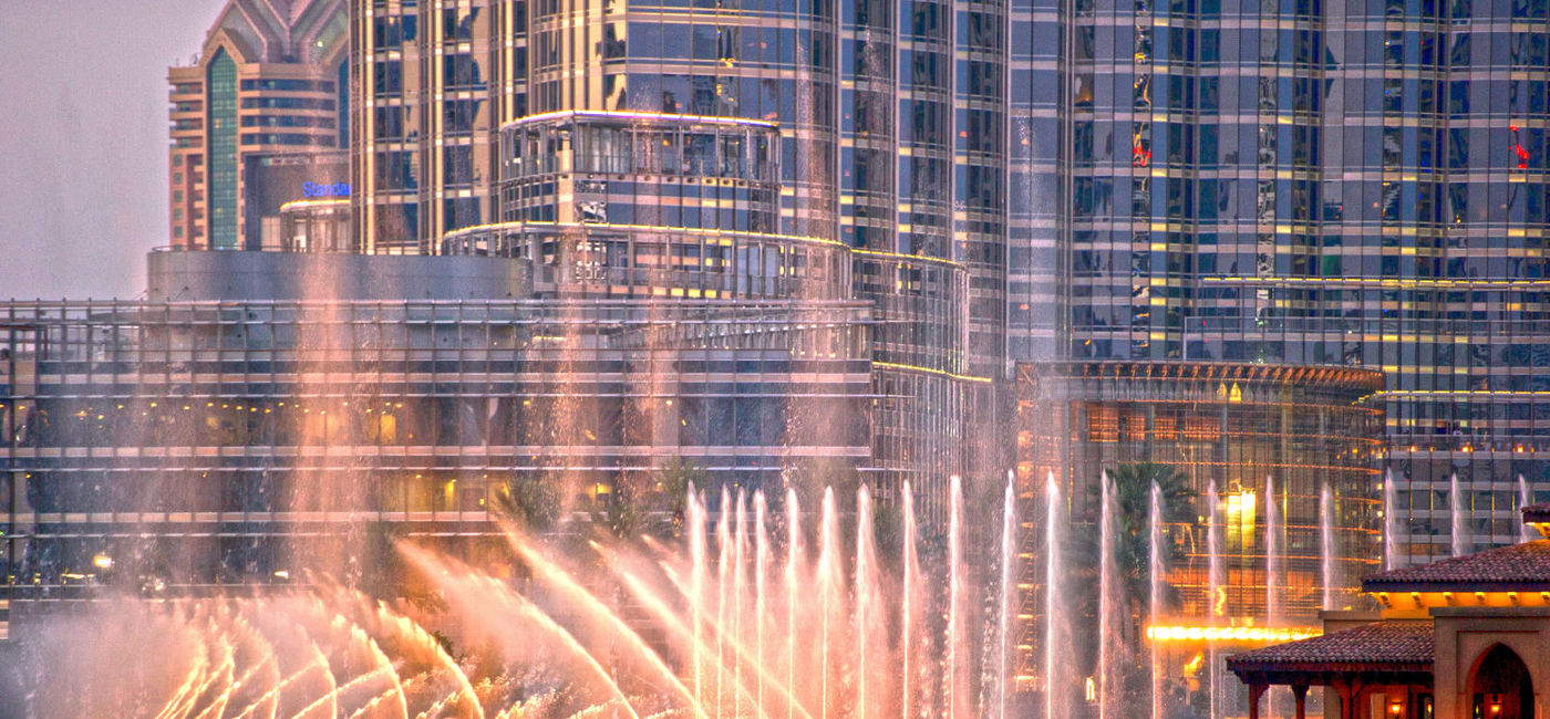 Image: The Dubai Fountain (Photo via Dubai Tourism)