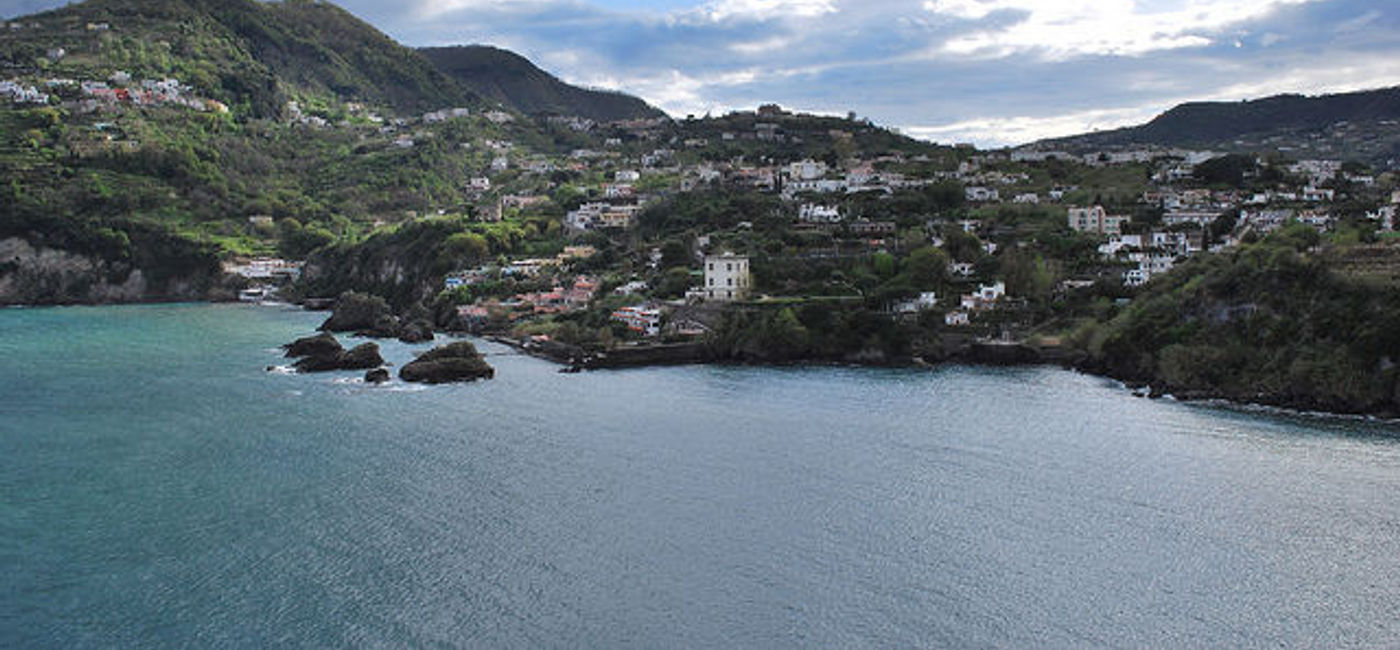Image: PHOTO: Ischia, Italy. (photo via Flickr/Gabriele Ravanetti)