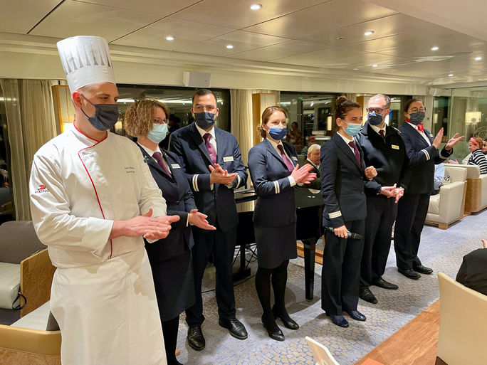 Viking Fjorgyn crew