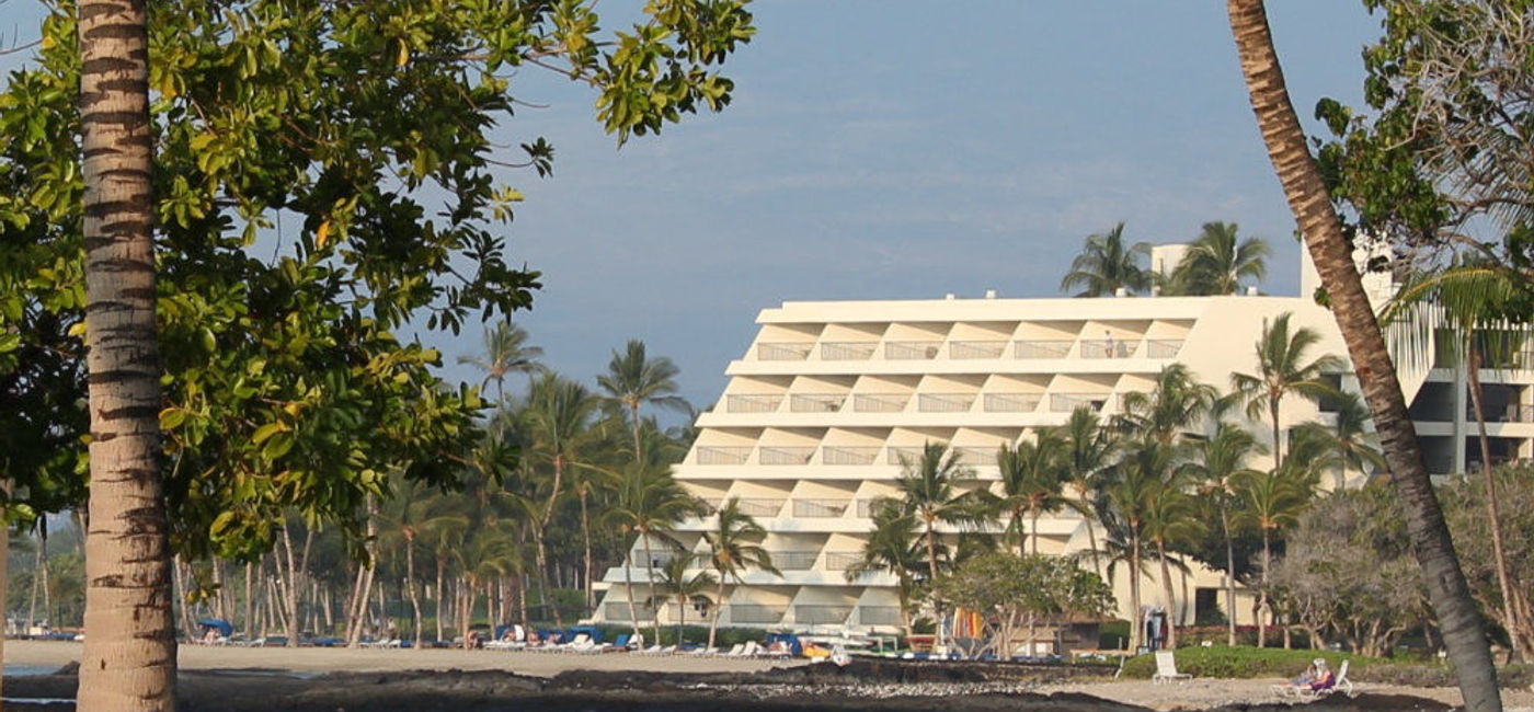Image: PHOTO: Mauna Lani Bay Hotel & Bungalows (photo via Flickr/ (photo via Flickr/Troy McKaskie)