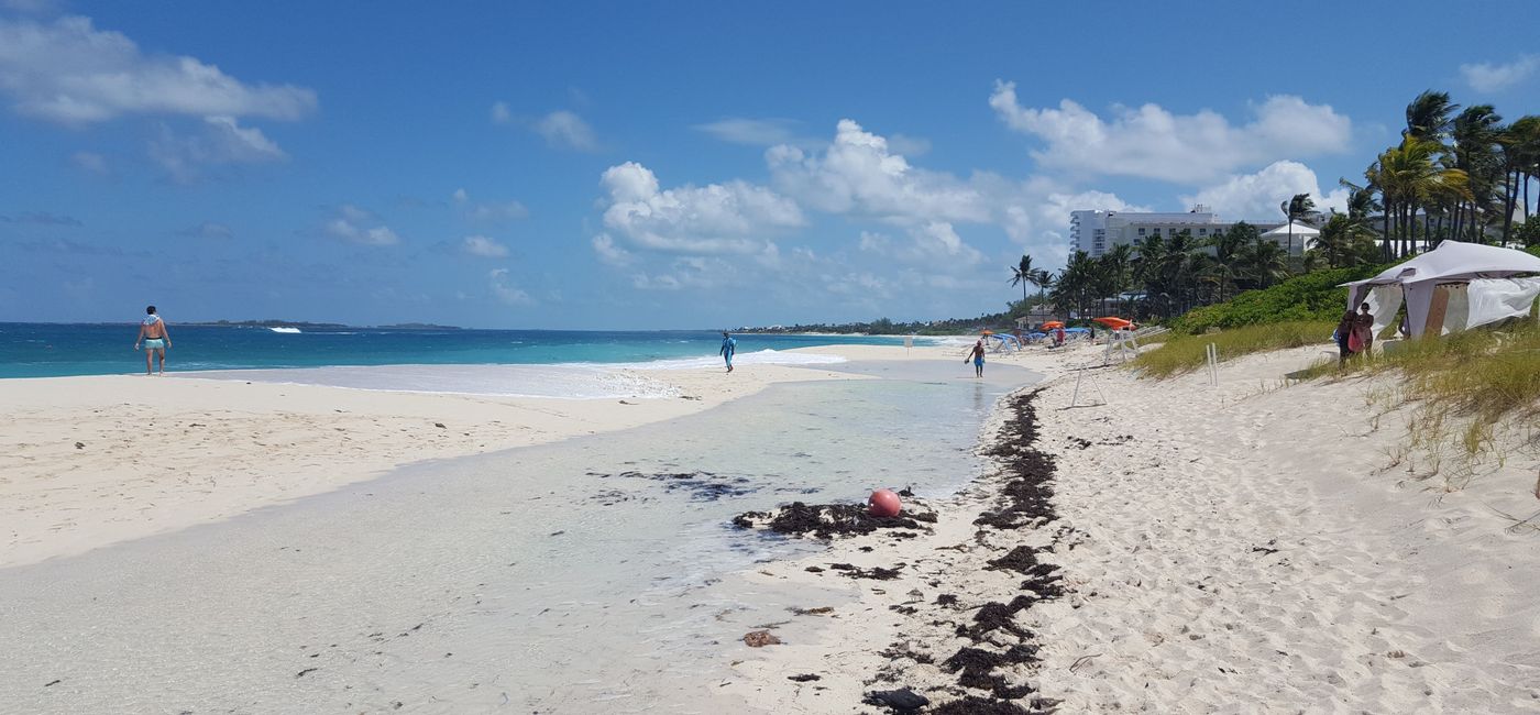 Image: PHOTO: Many Bahamas tourist attractions, including beaches, remain closed. (photo by Brian Major)