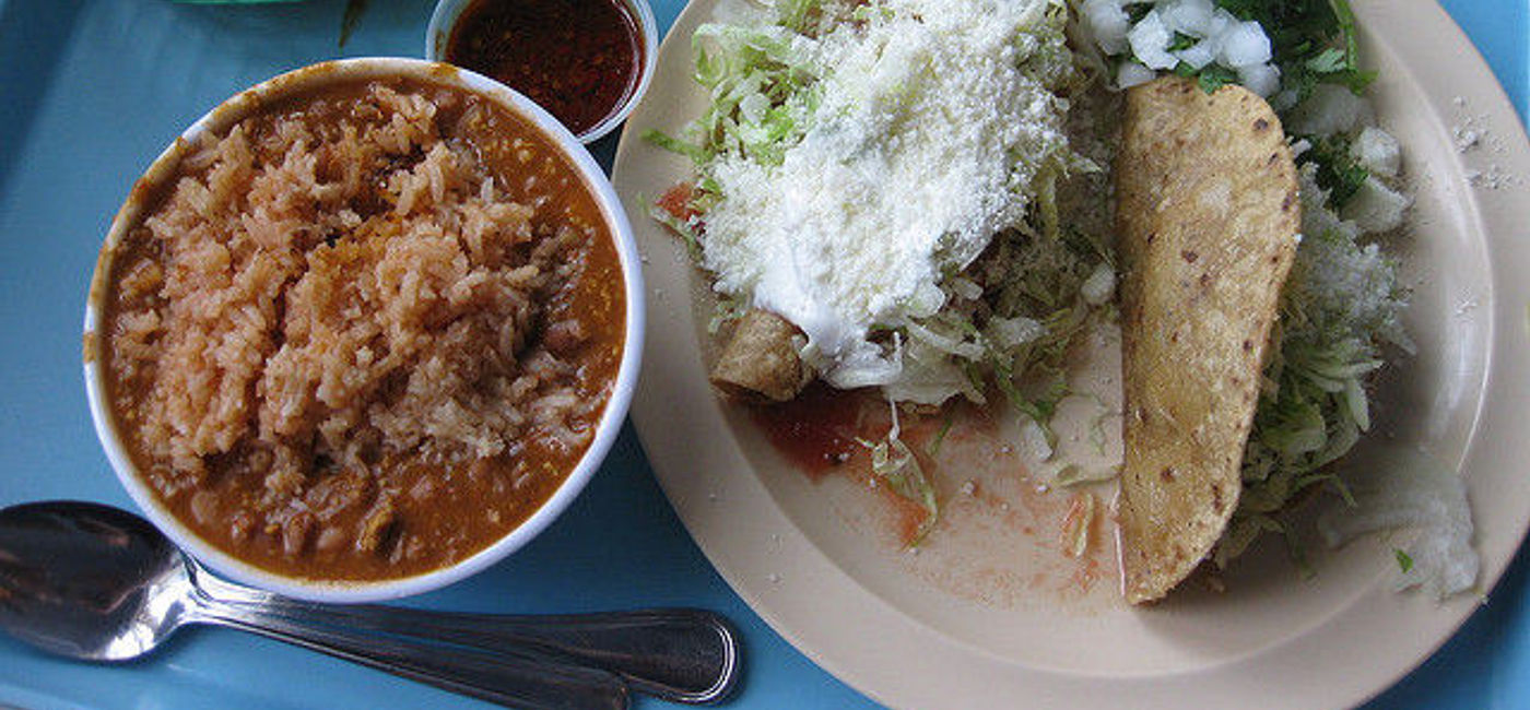 Image: PHOTO: Taco-centered entree from San Diego's Las Cuatro Milpas. (photo via Flickr/y6y6y6)