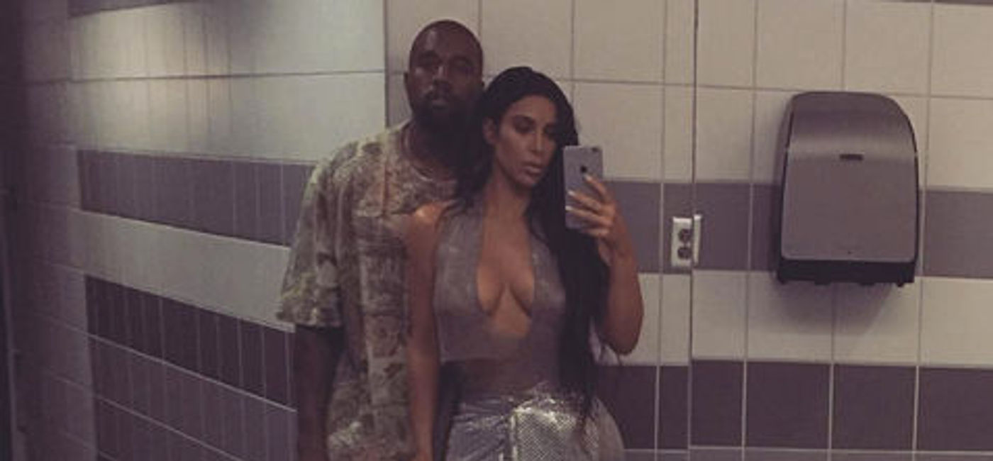 Image: Kim Kardashian and Kanye West enjoy a selfie in a bathroom.  (Kim Kardashian Instagram)