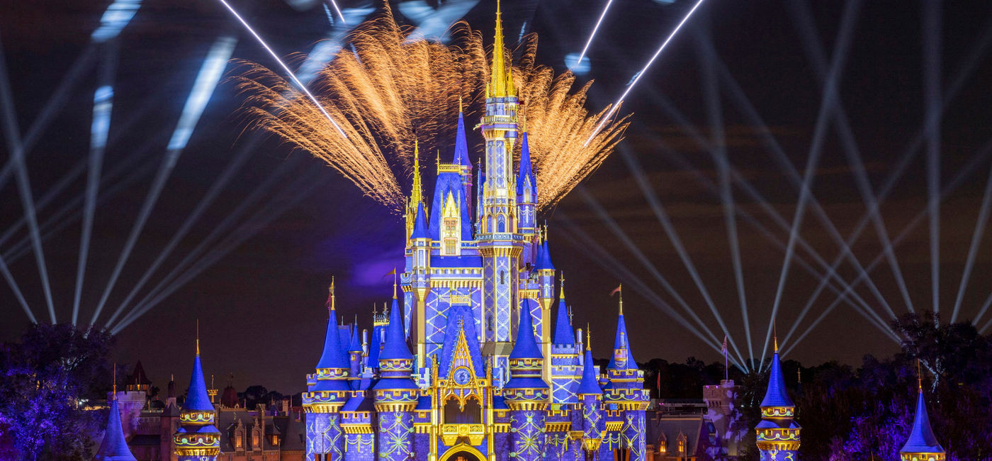 Image: Firework over Cinderella's Castle (Photo via Walt Disney World)