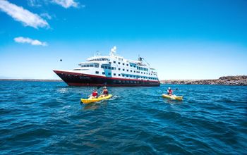 Hurtigruten Expeditions, Hurtigruten, MS Santa Cruz II, kayaking expeditions