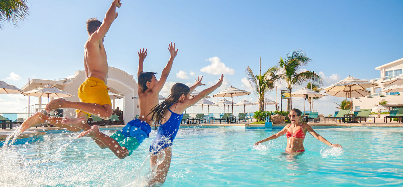 Image: El Informe de Tendencias de Viajes en 2022 realizado por Cloudbeds, afirma que el 42% de las reservaciones son a un destino de costa. (Photo via: Playa Hotels & Resorts).