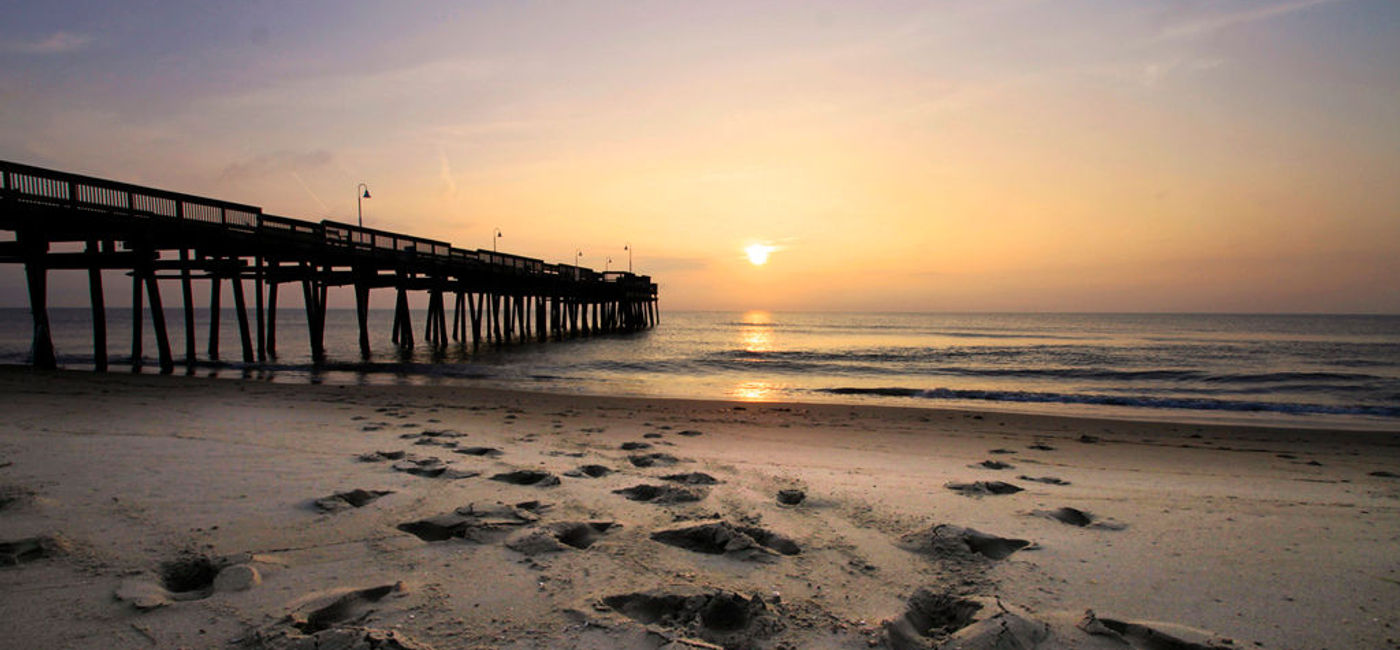 Image: PHOTO: Sandbridge Beach, Virginia. (photo via Flickr/lina smith)
