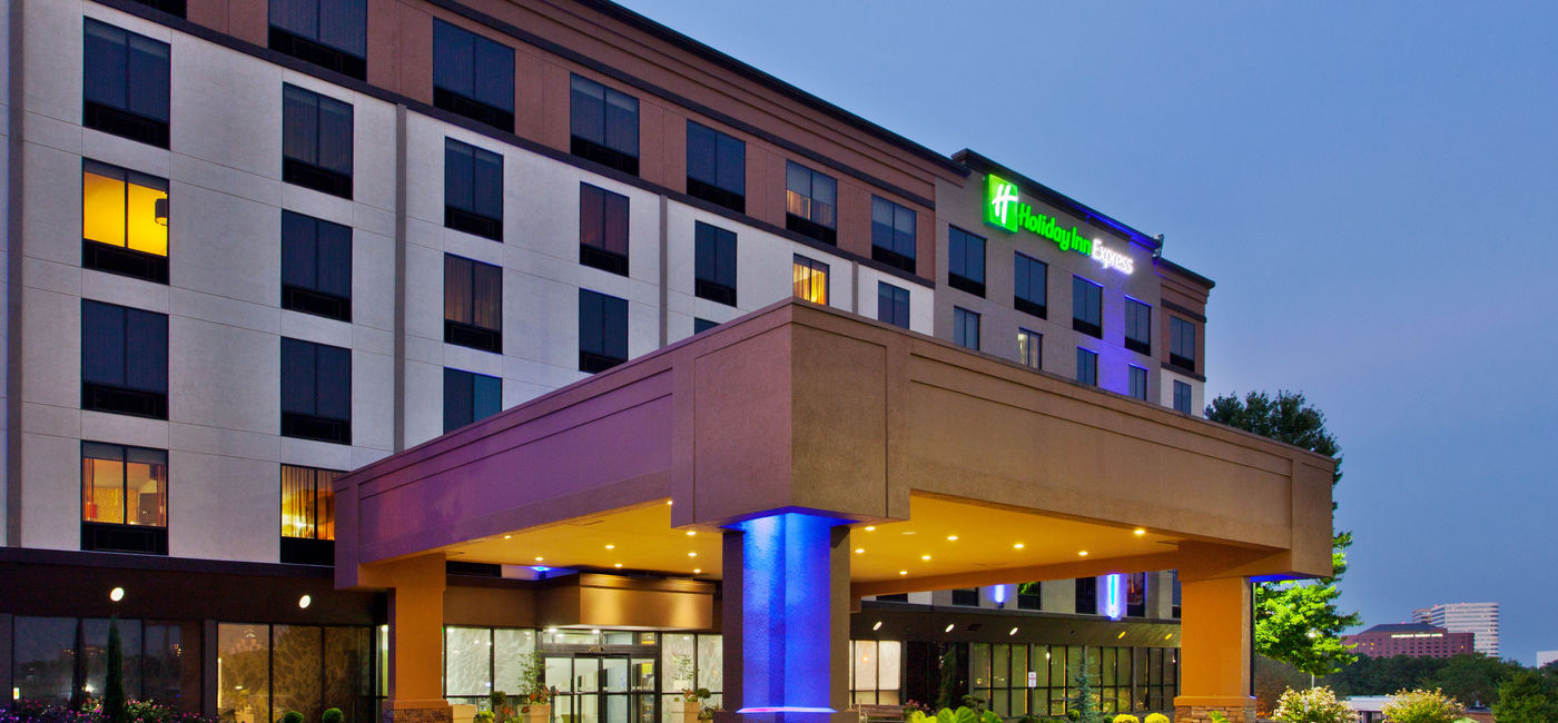 Image: Holiday Inn Express Atlanta Galleria-Ballpark Area. (photo courtesy of IHG)