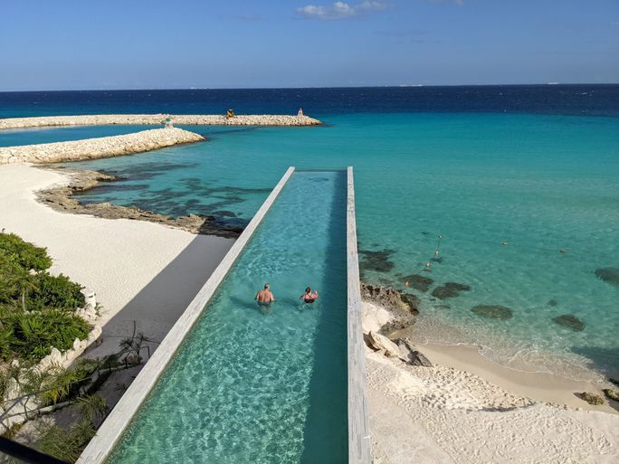 Infinity Pool at La Casa de la Playa, all inclusive