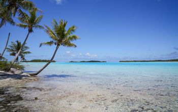 Blue Lagoon, Rangiroa, blue water
