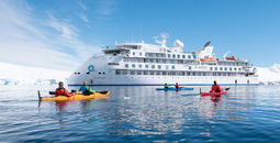 Kayaking Port Lockroy