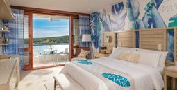 Sunchi Club Level Beachfront Room
