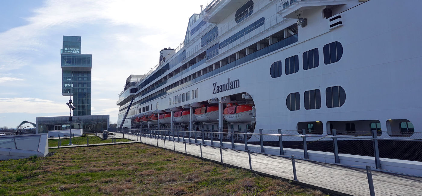 Image: Le Zandaam au Port de Montréal (Le Zandaam au Port de Montréal)
