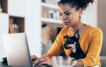 Travel advisor working from home