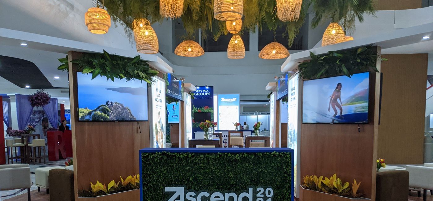 Image: ALG Vacation Ascend 2021 trade show floor display at the Cancun Center (photo by Eric Bowman)