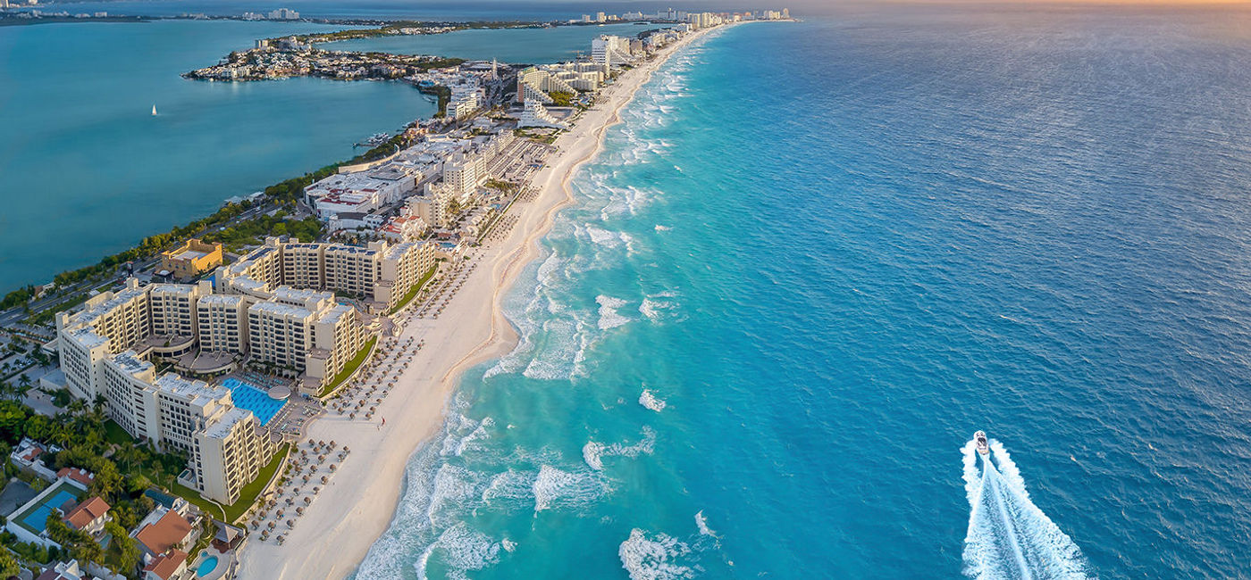 Image: Cancun, Mexico. (Photo via Jonathan Ross / iStock / Getty Images Plus)