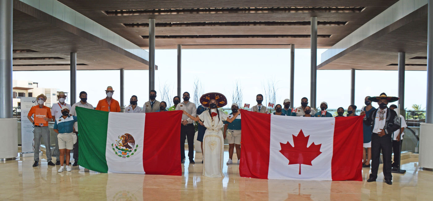 Image: Sunwing passengers welcomed in Cancun. (Sunwing Travel Group)