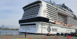 MSC Meraviglia docked in Brooklyn