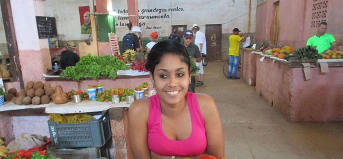 Image: PHOTO: A market on Cuba's southern coast. (photo by David Cogswell)