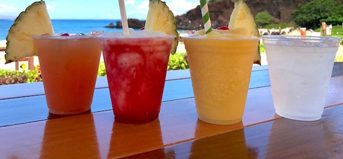 Image: PHOTO: Mixed drinks with now-86'd straws at Sheraton Maui. (photo courtesy of Sheraton Maui Resort & Spa)