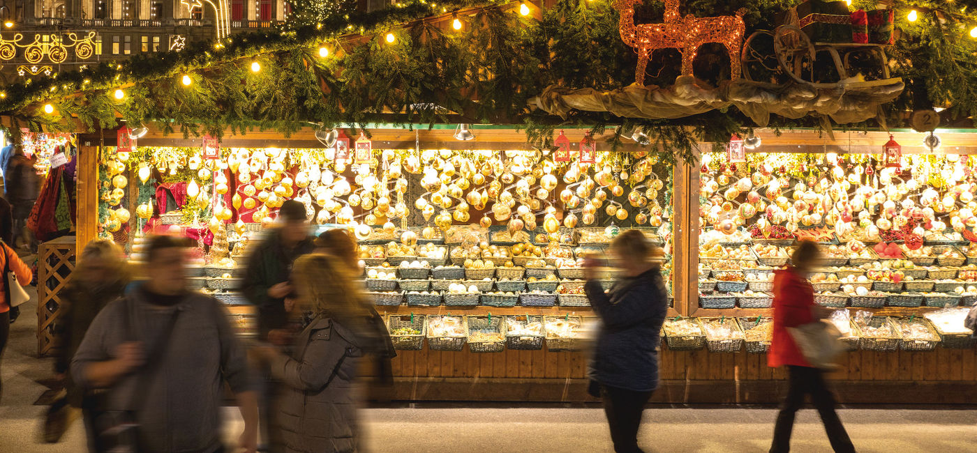 Image: Christmas Market, Rathausplatz. © WienTourismus/Christian Stemper (Photo Credit: Vienna Tourist Board)