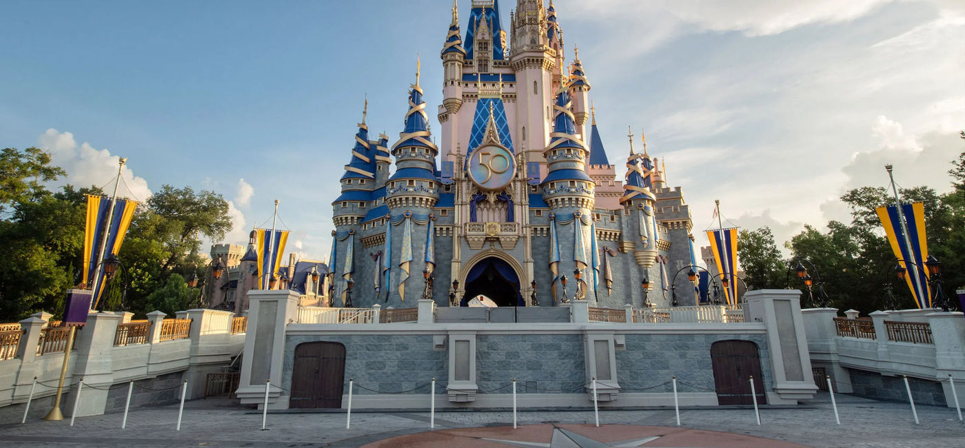 Image: Cinderella Castle 50th Anniversary Crest (Photo via Walt Disney World)