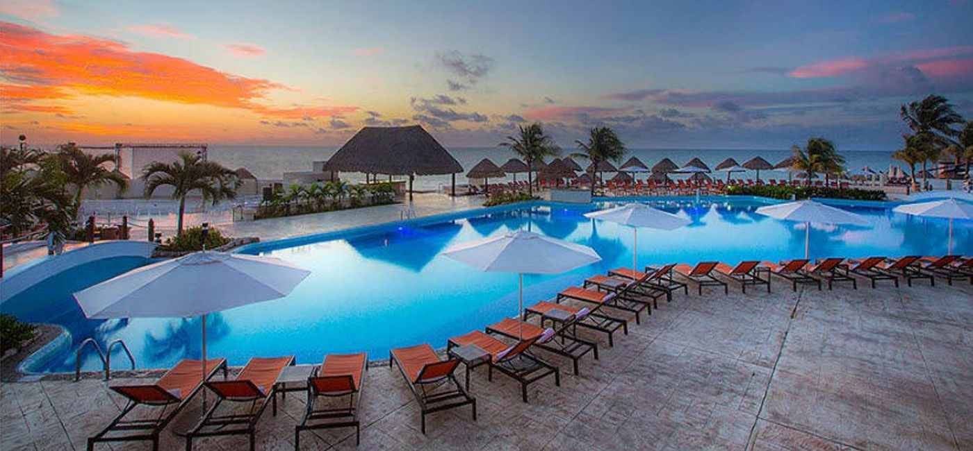 Image: PHOTO: The Moon Palace in Cancun has a vibrant dining scene. (photo via Palace Resorts) 