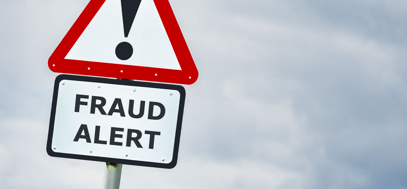 Image: Watch out for new travel scams. (photo courtesy AlbertPego/iStock/Getty Images Plus)