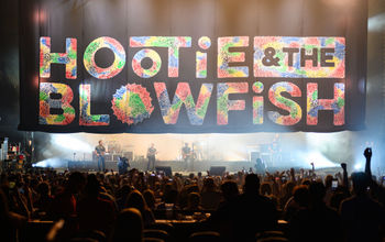 Hootie & The Blowfish Performing in Atlanta.