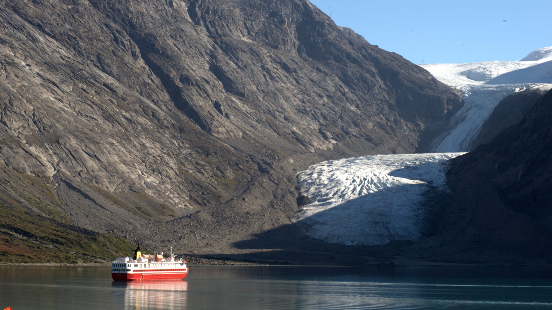 Hurtigruten Partners With Arctic Umiaq Line On Greenland Tourism ...