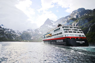 MS Trollfjord, norwegian ships, Hurtigruten ships, Hurtigruten Norway