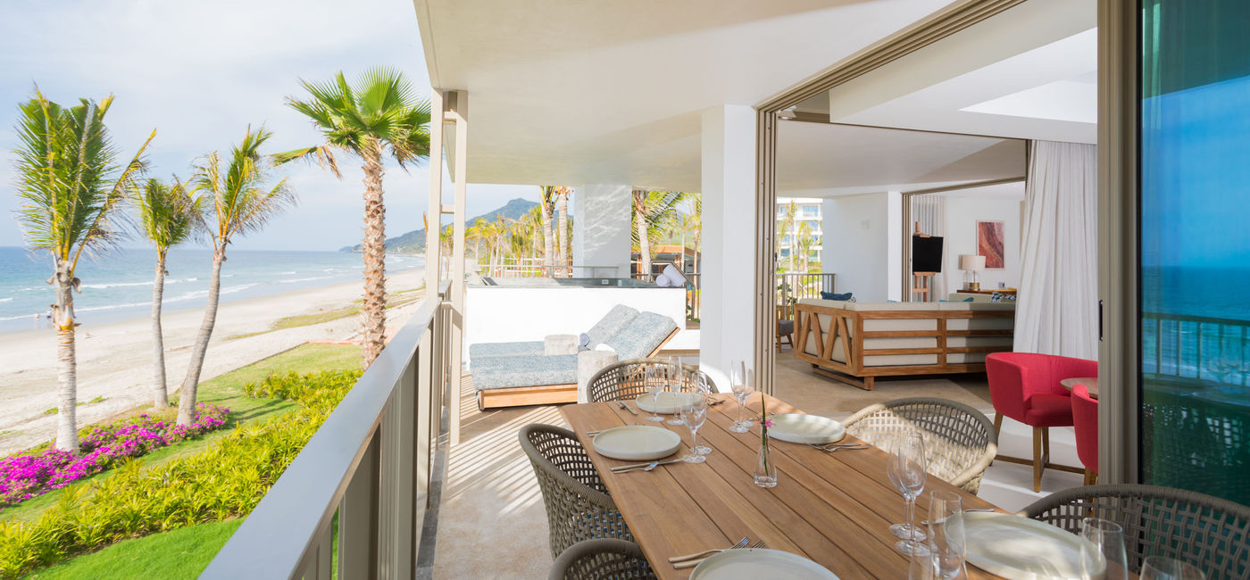 Image: PHOTO: Oceanfront suite at Conrad Punta de Mita. (photo via Conrad Punta de Mita)