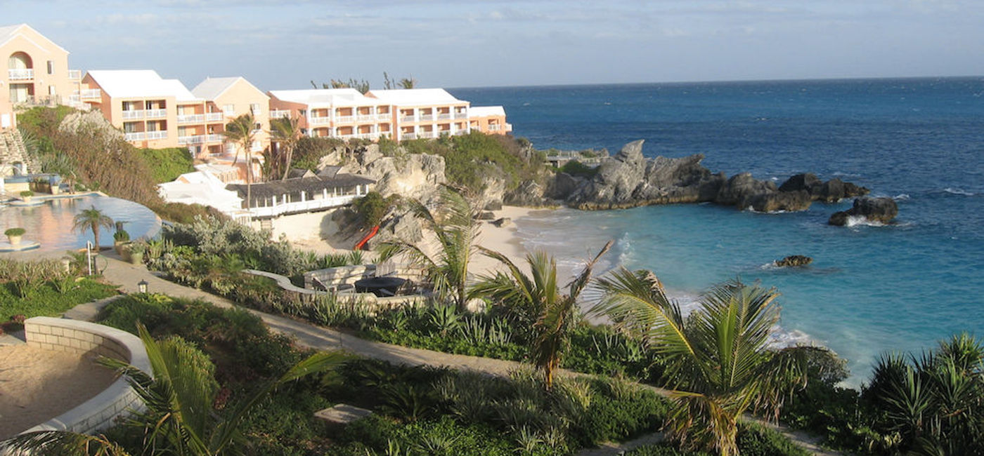 Image: View of Bermuda shoreline from The Reefs Hotel (Brian Major)