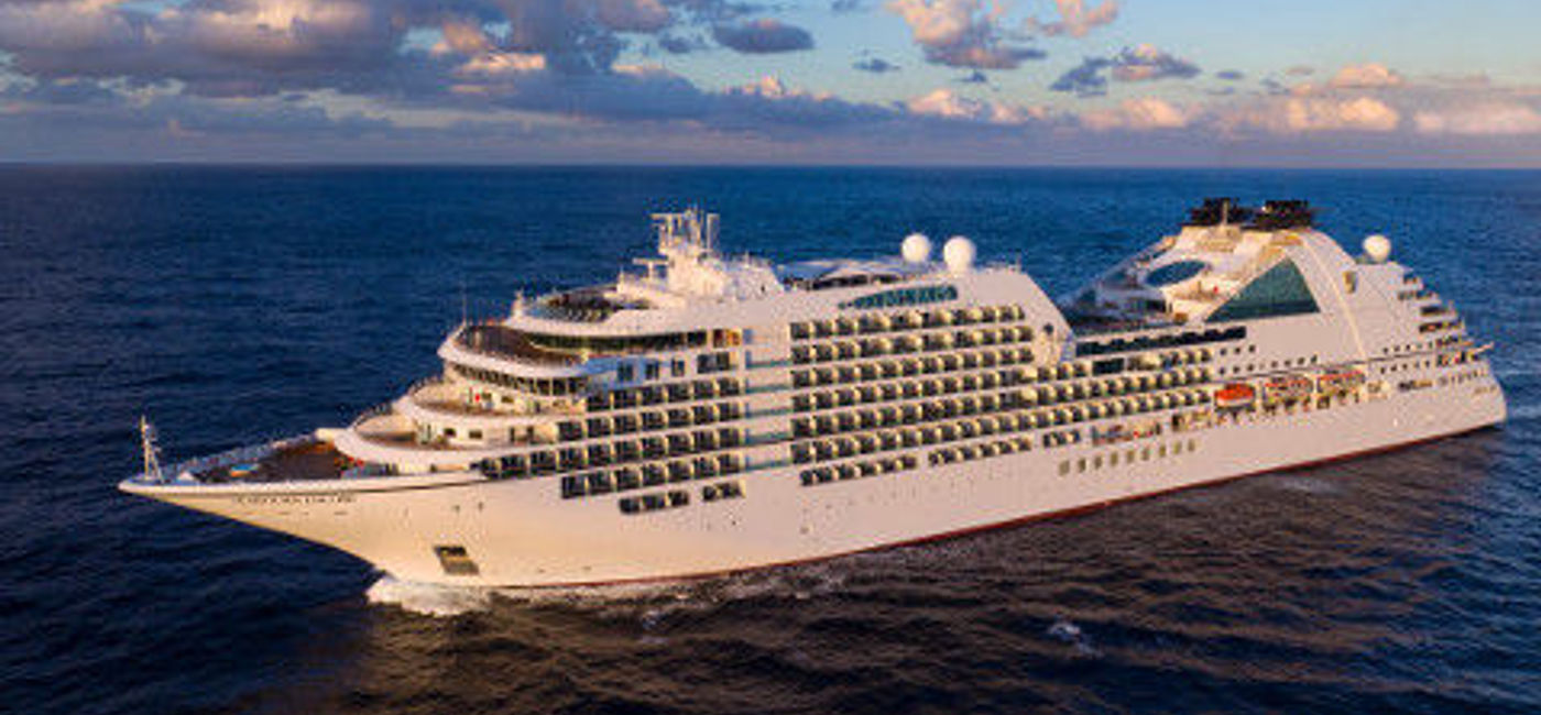 Image: PHOTO: The Seabourn Encore at sea. (photo courtesy of Seabourn)