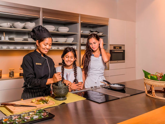 Rental Escapes - fully staffed villas. Chef Rental Escapes - fully staffed villas. Chef