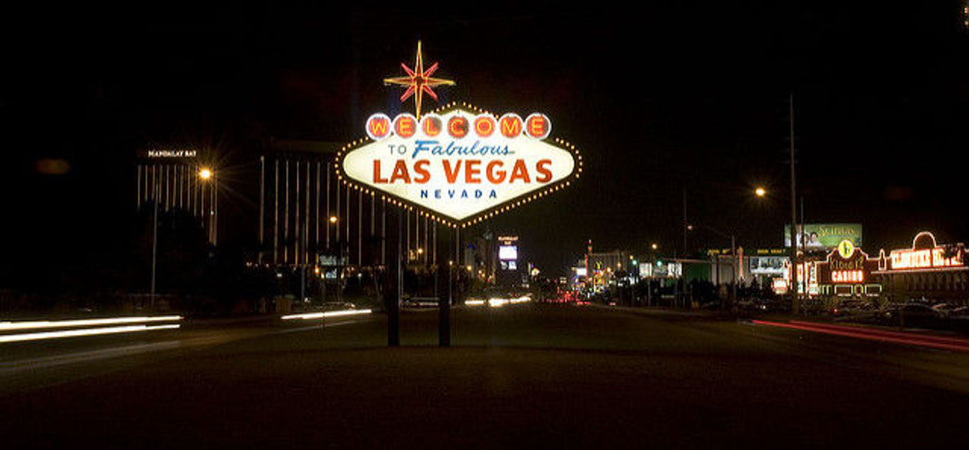 Image: PHOTO: Las Vegas Sign. (photo via Flickr/Bret Robertson)