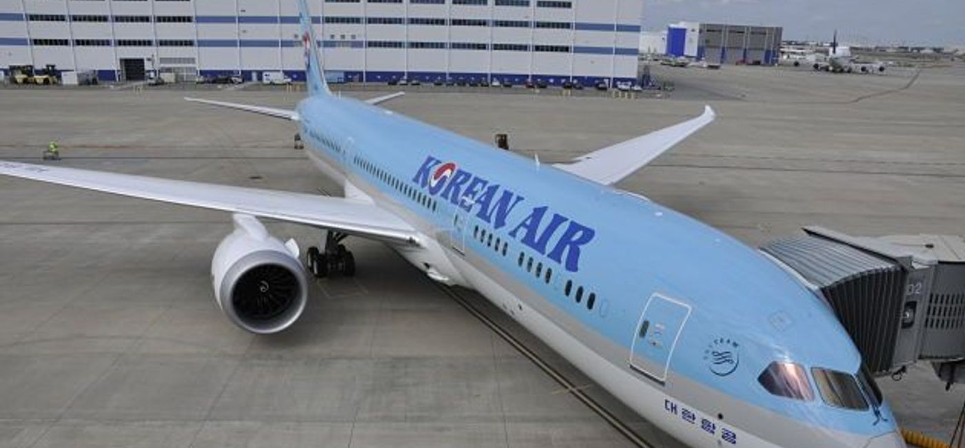 Image: PHOTO: A Korean Air Boeing 787. (photo by Paul Thompson)