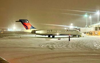 Flying into snow at Milwaukee airport