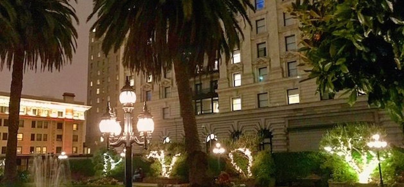 Image: PHOTO: Fairmont San Francisco at night. (photo by Scott Laird)