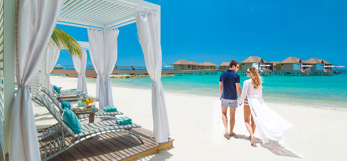 Image: To celebrate newlyweds that didn't get their dream honeymoon during the pandemic, the experts in love and romance at Sandals® Resorts is giving couples a second chance with 30 days of Honeymoon Do Overs. (Sandals Resorts)