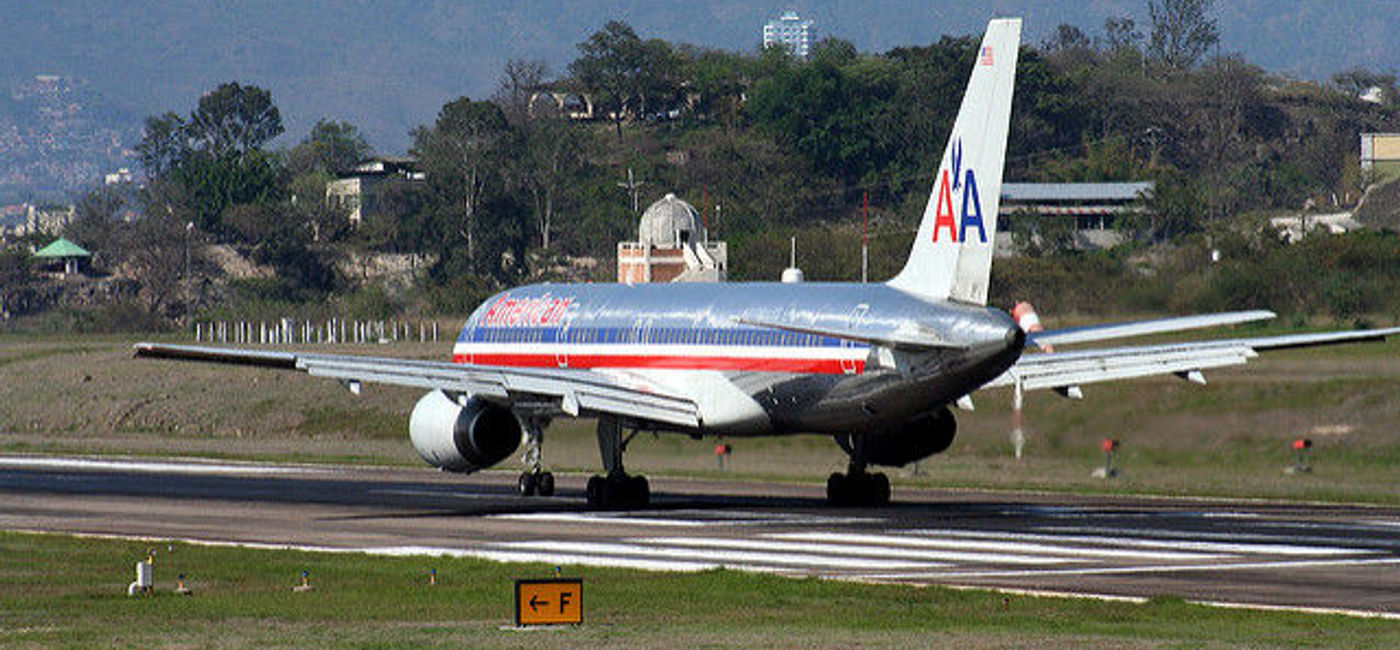 Image: PHOTO: American Airlines 757 taking off.  (photo via Flickr/Enrique)