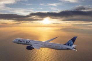 United Airlines plane.