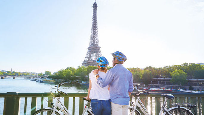 A couple in Paris with AmaWaterways A couple in Paris with AmaWaterways
