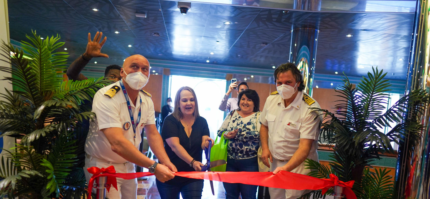 Image: Celebrating Carnival Cruise LIne's return to New York City. (Carnival Cruise Line)